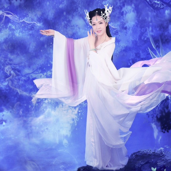 抚琴花语”