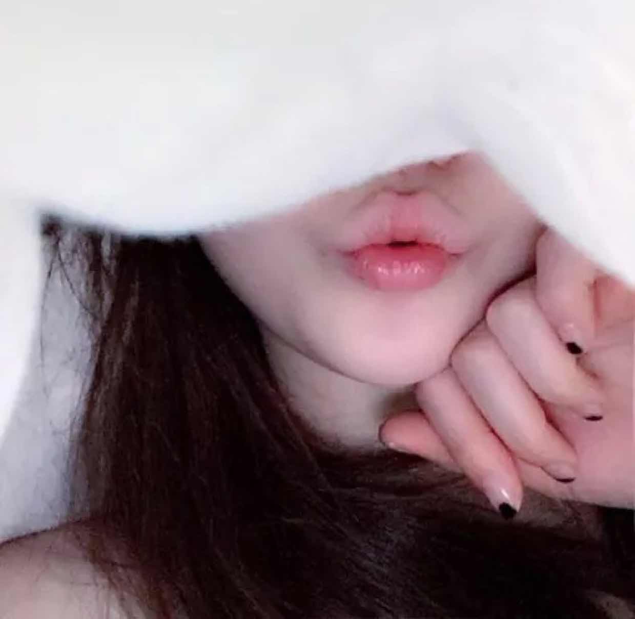 只剩心酸