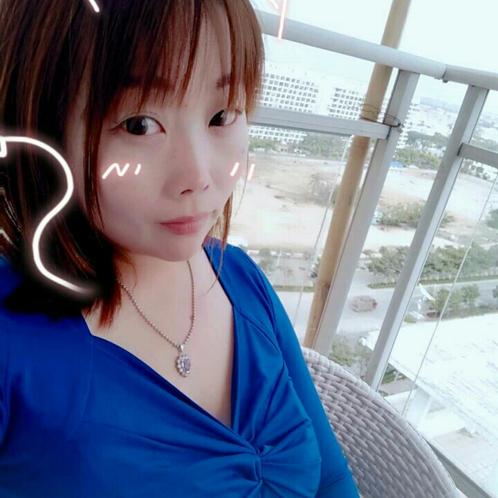 訫