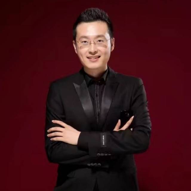 云左弘