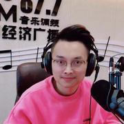 戏精托尼