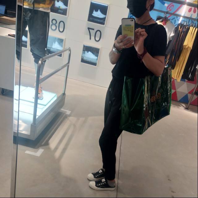 梧桐新月
