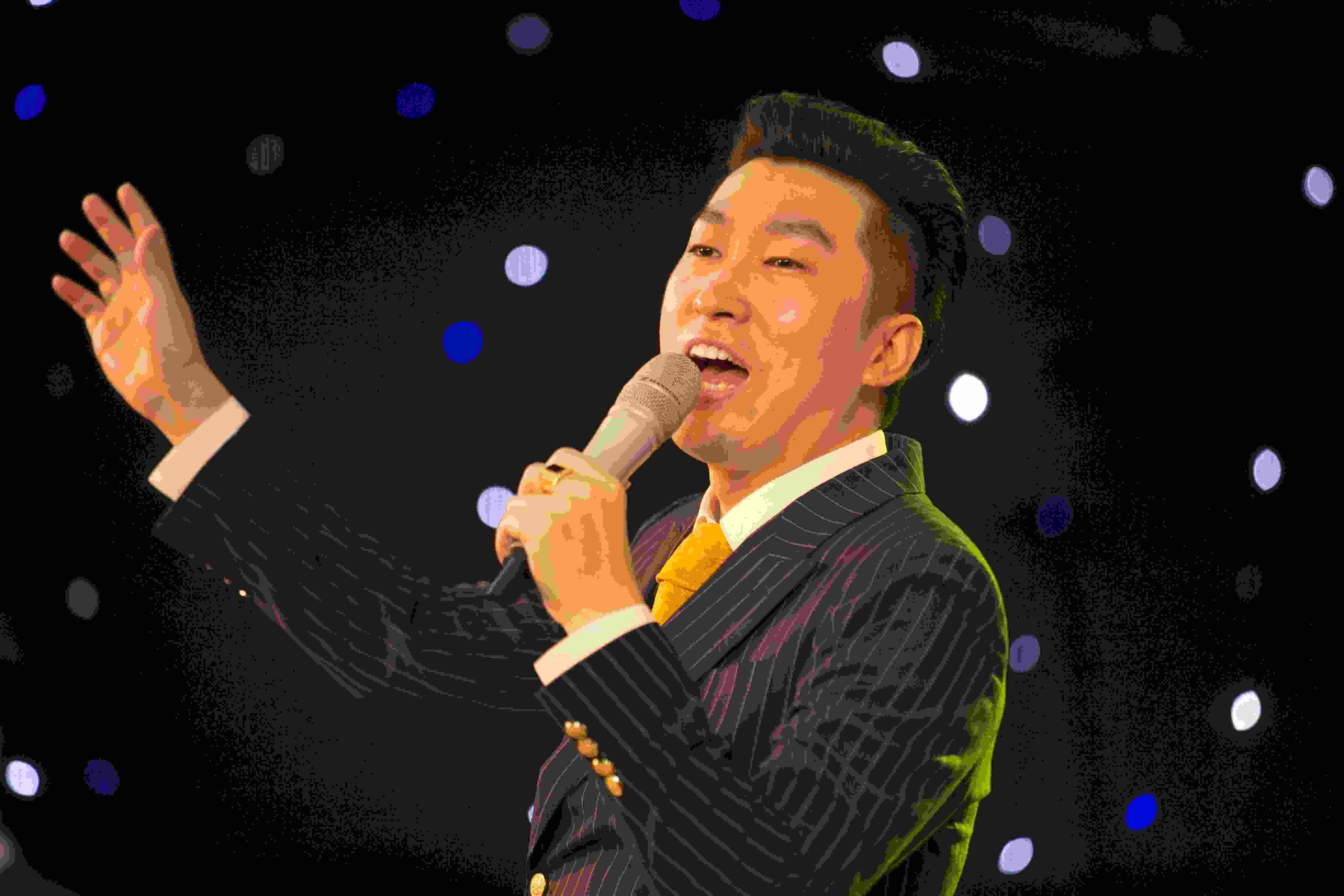 周文强