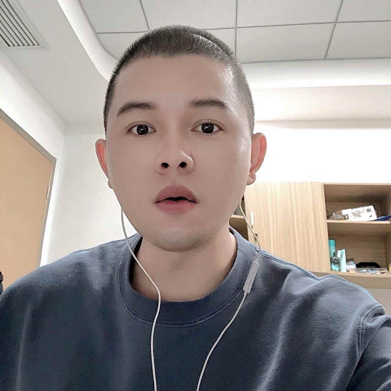 YOUNG楊先森