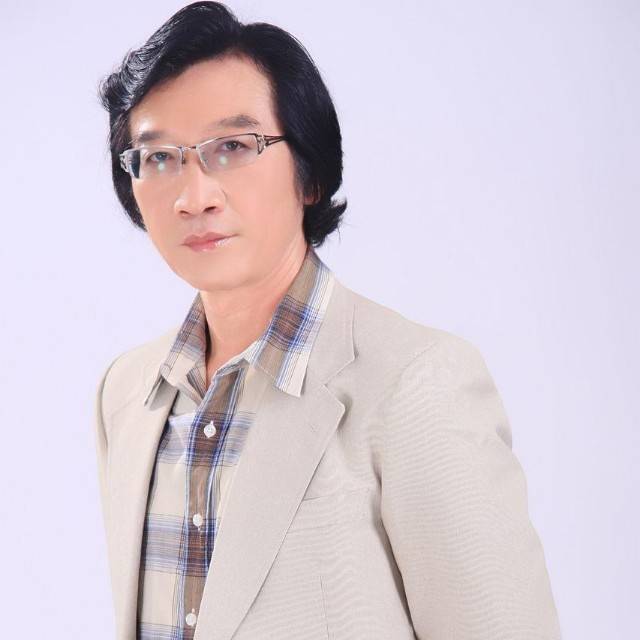 岳峰播音集合