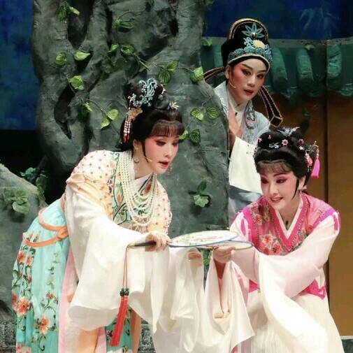 青青柳叶清水塘