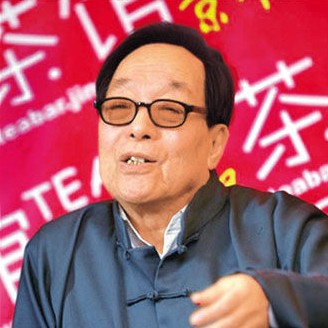 袁阔成